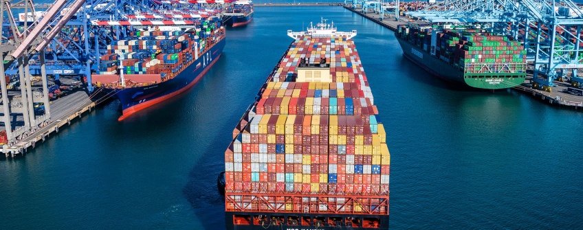 “钱凯-上海”海运航线收支口货值突破50亿元